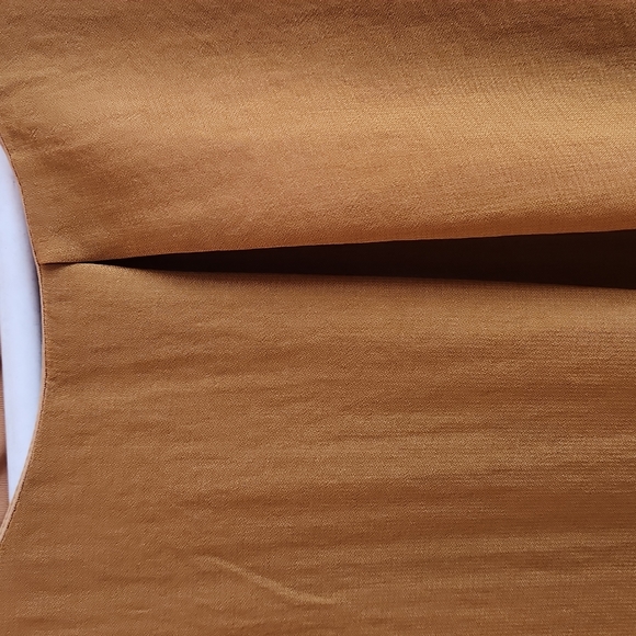 Dress w gold back zipper - Picture 4 of 5